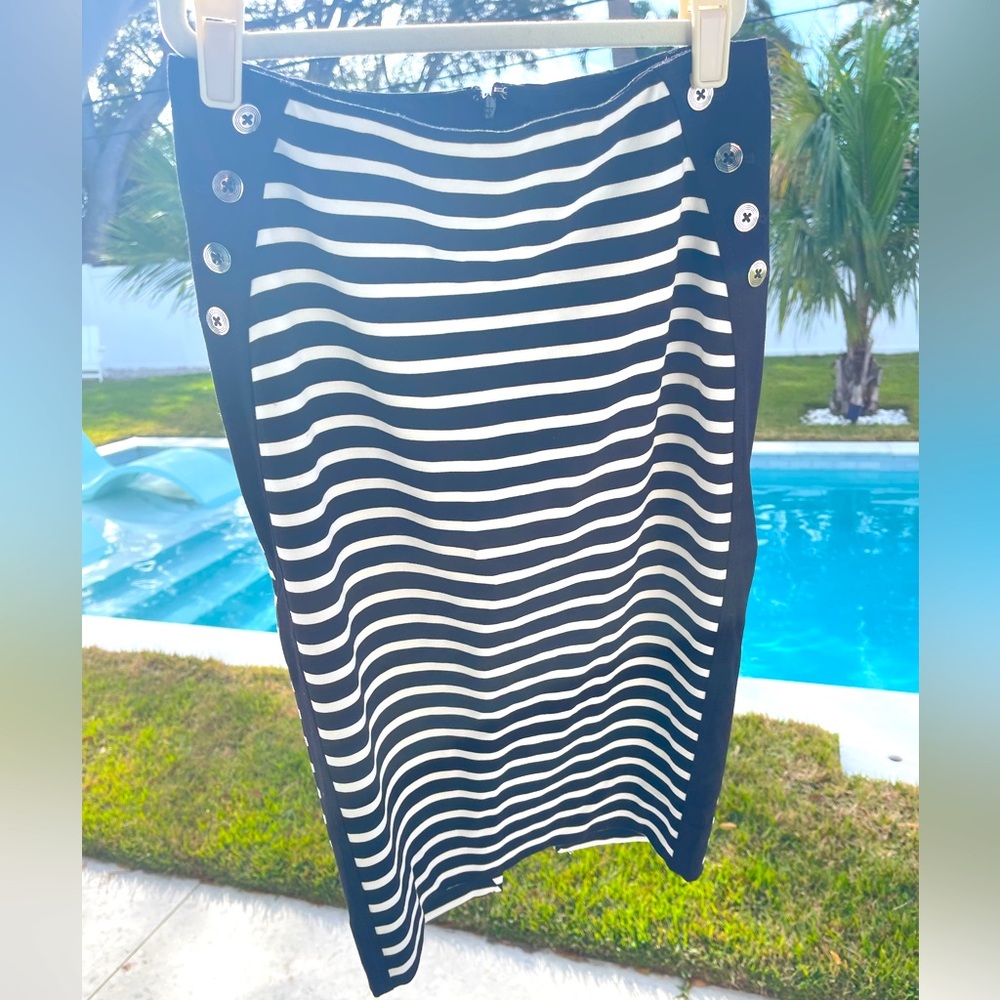 White House Black Market Pencil Skirt